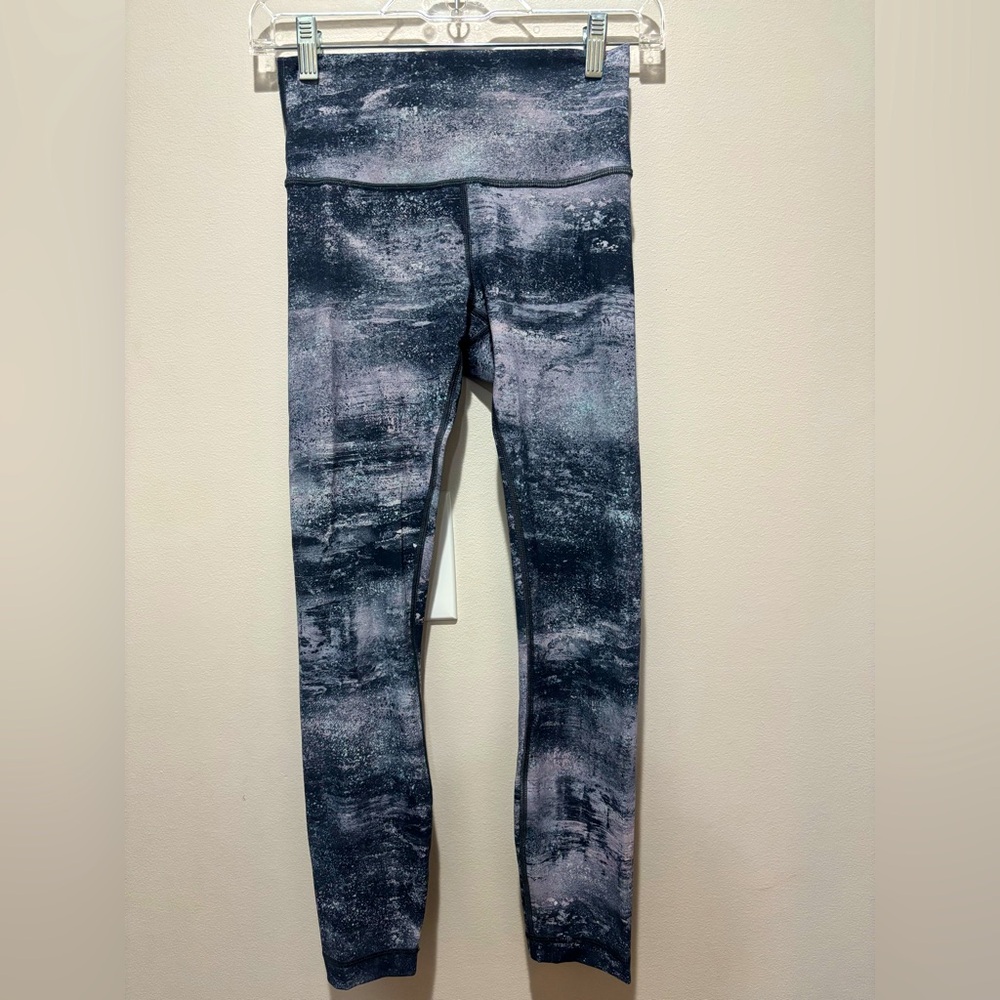Lululemon Athletica Cosmic Galaxy Wunder Under 7/8 Leggings, Size 4